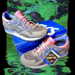 Asics Gel-Lyte V x Packer Shoes Gore-Tex Mens Size 12.5Charcoal Pink Blue NWT